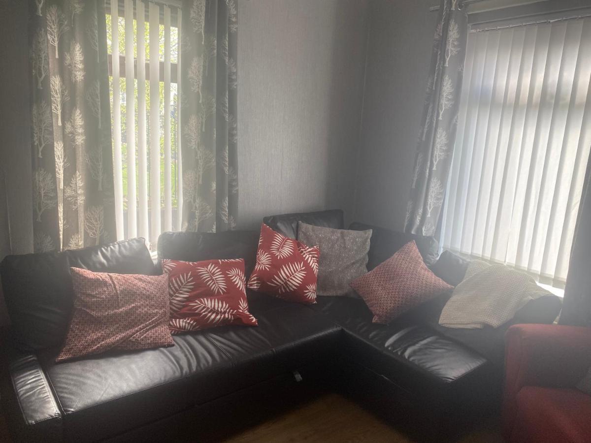 Claire'S Airbnb 2 Белфаст Экстерьер фото