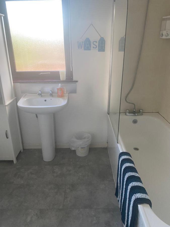Claire'S Airbnb 2 Белфаст Экстерьер фото