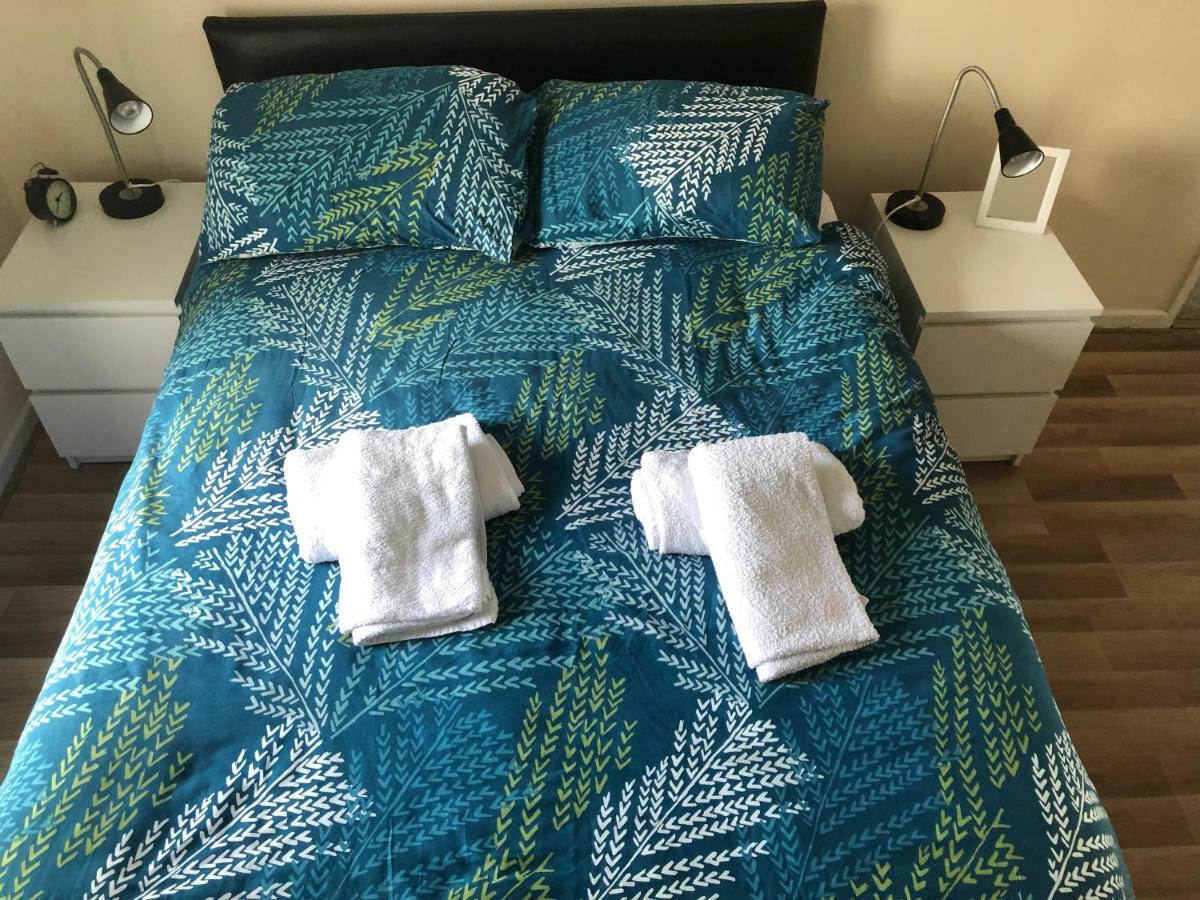 Claire'S Airbnb 2 Белфаст Экстерьер фото